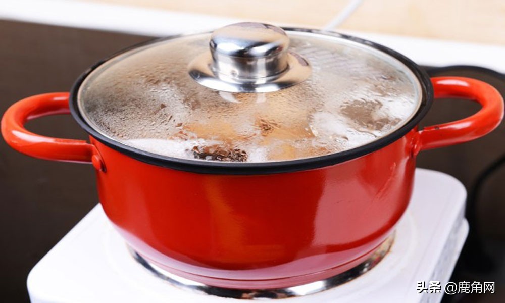 你是否总把鸡蛋煮得太久？小心把它们变成“化学*器武**”