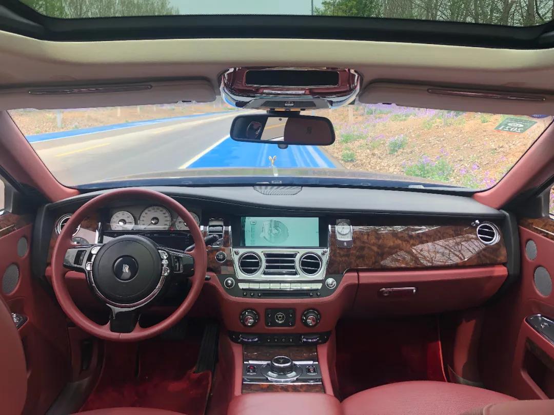 劳斯莱斯古思特2021款落地价,劳斯莱斯古思特标轴2022新款