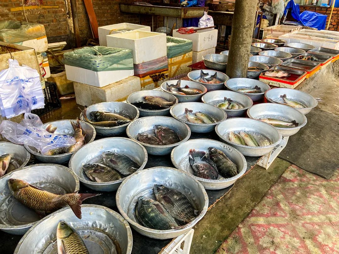 不错挺便宜的早市,附近比较旺的早市