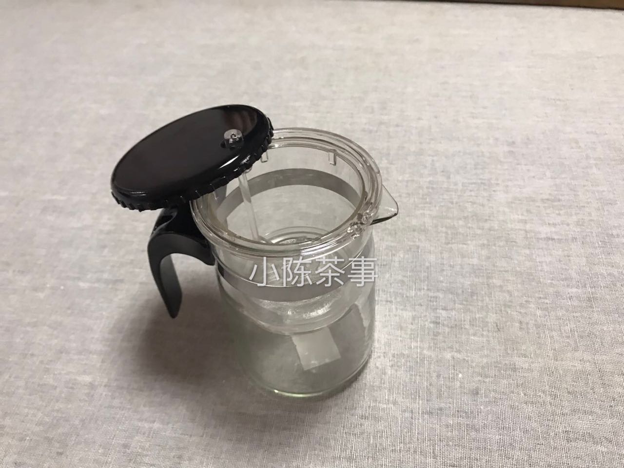 和紫砂杯差不多的杯子,盖碗和飘逸杯泡茶有区别吗