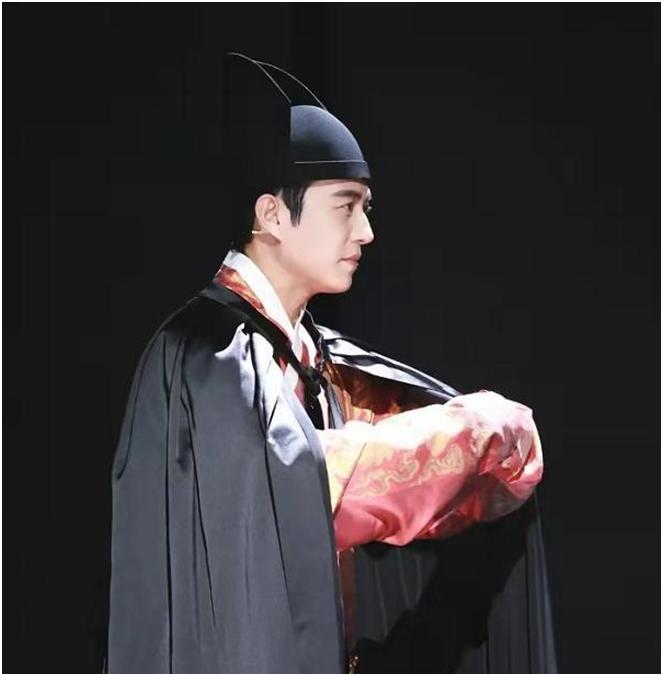 中央电视台穿帮镜头,国家宝藏靳东花絮