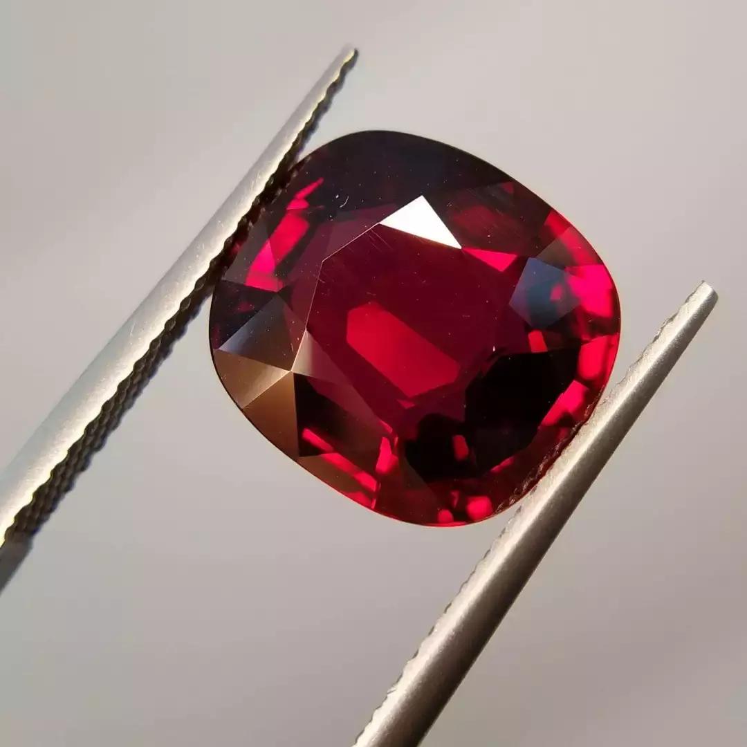 旅游区购买珠宝要关注,旅游买珠宝好吗