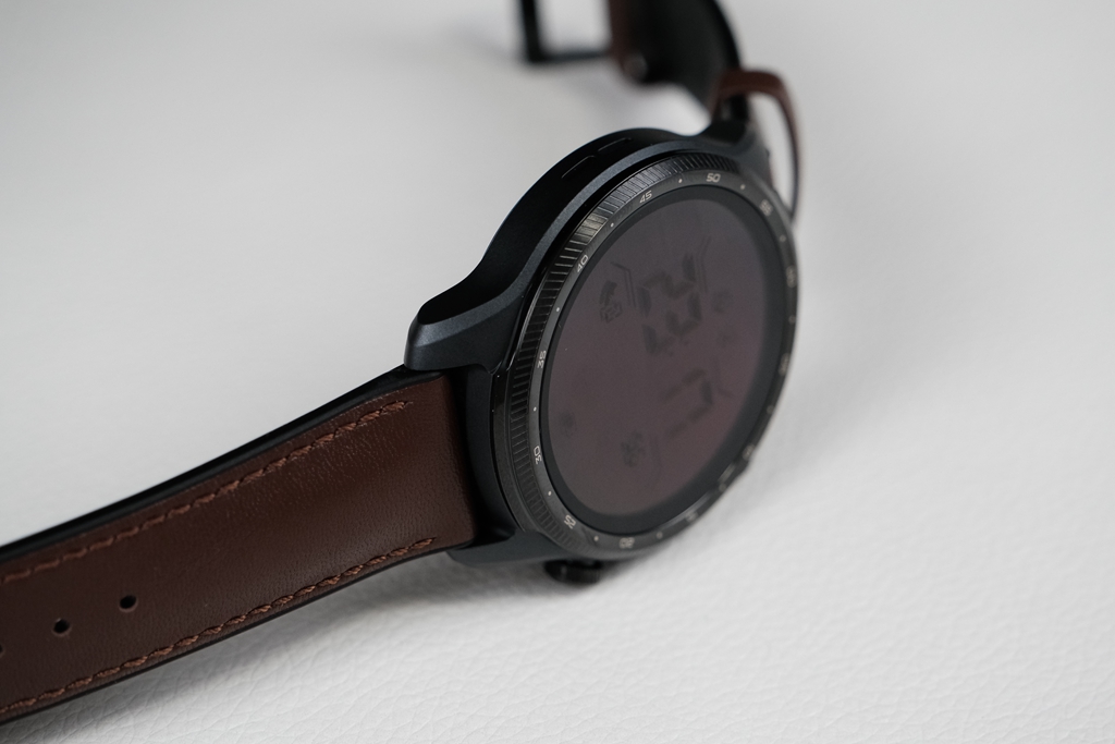 ticwatchprox充电,最全能的智能手表ticwatchprox