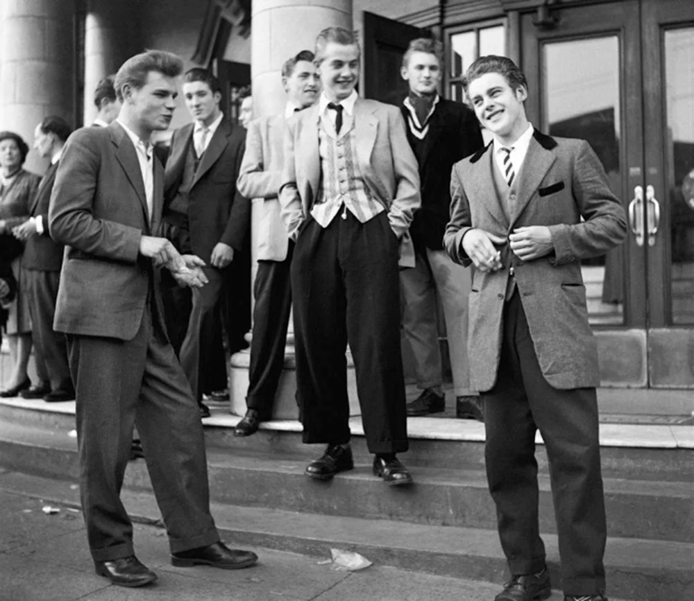 扒一扒宽裤子的那些事儿，驾驭不好，180㎝的陈晓也像170㎝