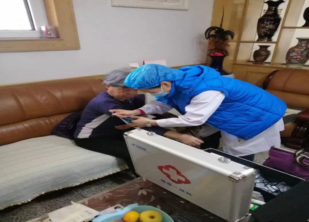 济南历下燕山社区卫生服务中心,社区卫生中心负责人的访谈