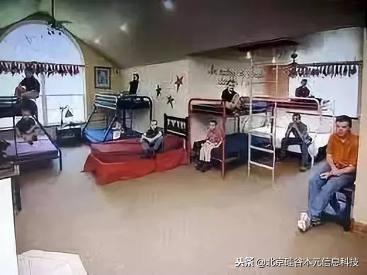 美国夫妇生了60多个孩子,美国夫妇一胎生下17个孩子