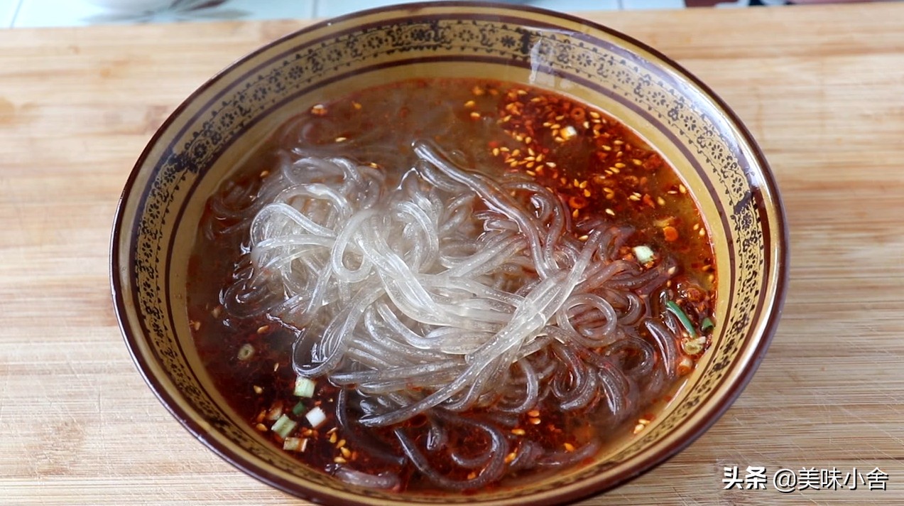 怎么在家做酸辣粉简单又好吃,怎么样做酸辣粉既简单又好吃