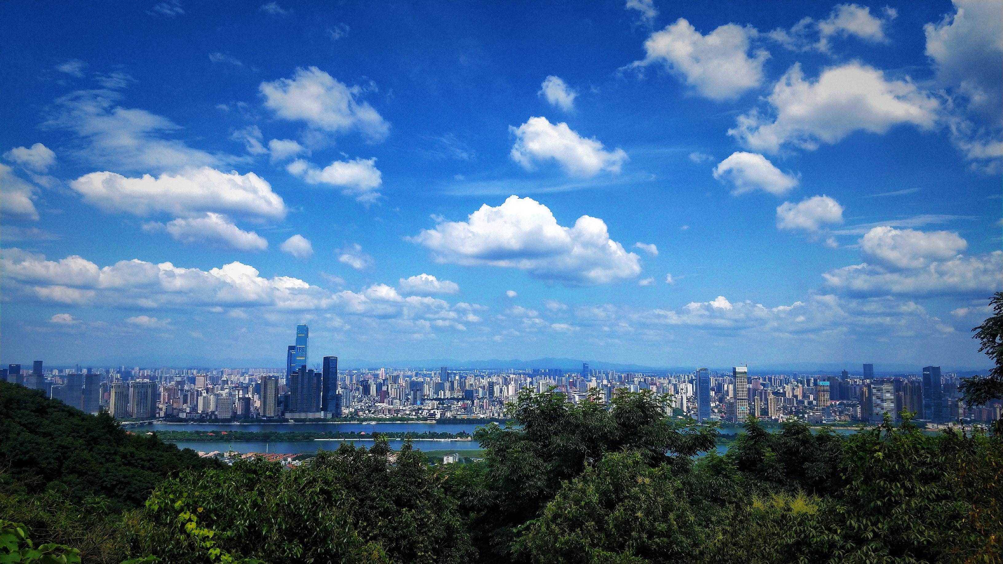 南岳72峰白云峰,南岳72峰之一聚湖峰