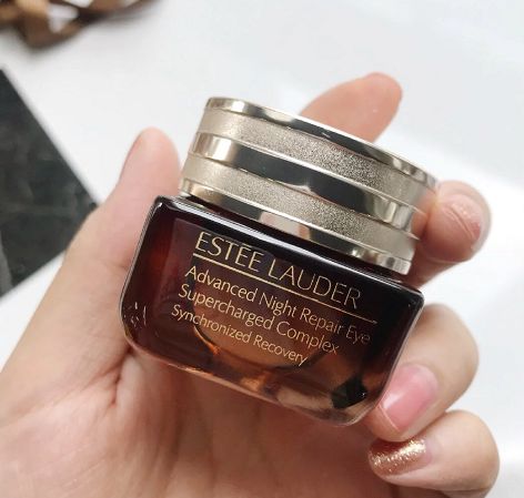 雅诗兰黛和兰蔻哪个好区别在哪,雅诗兰黛和兰蔻哪个牌子更好