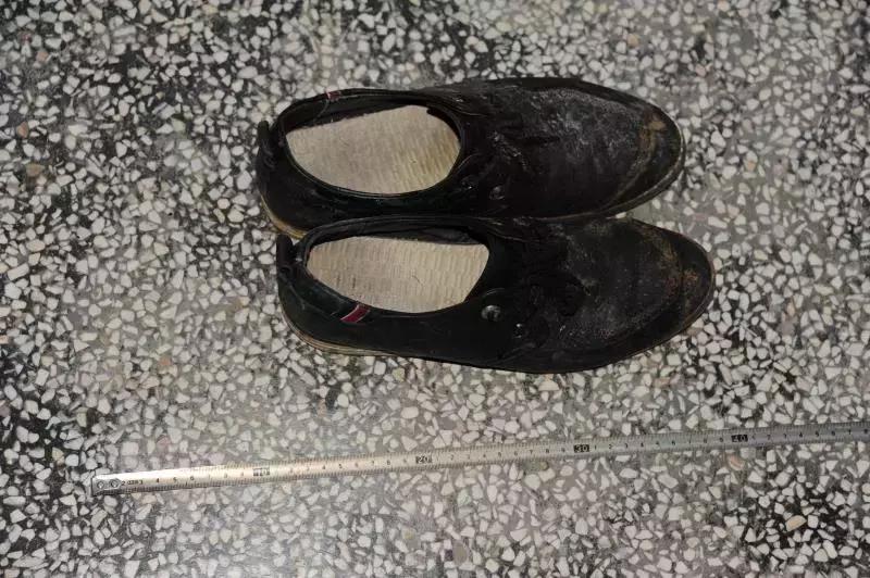 面对泼向人群的硫酸，你勇敢扑上前……