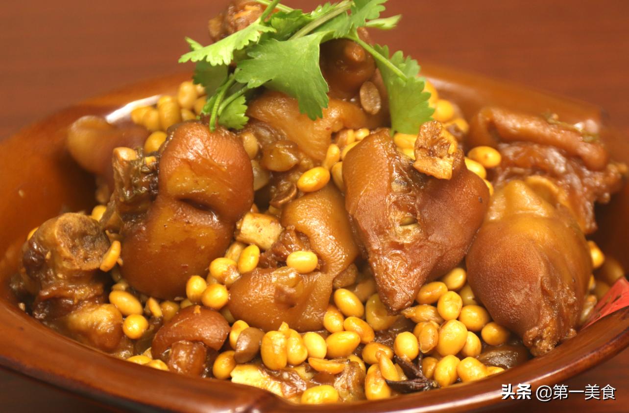 黄豆炖猪蹄怎么做不吃不腥,猪蹄黄豆汤怎么做不油腻又好喝