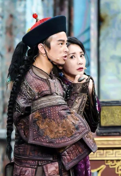 柳岩出道13年被吐槽只会秀身材,柳岩41岁魅力不减惊艳亮相引热议