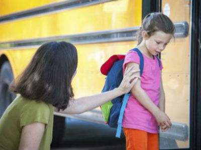 孩子上课回答问题紧张怎么引导,孩子上课不敢举手什么原因