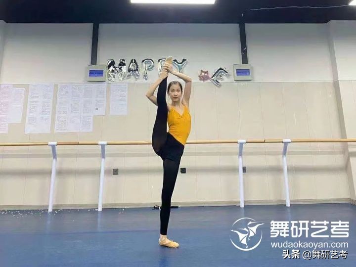 跳舞时脚站不稳怎么训练,跳舞站不稳怎么训练