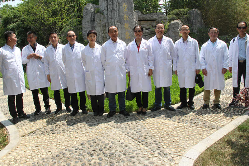 政协委员视察水环境保护工作,四地联动代表委员共话长江大保护