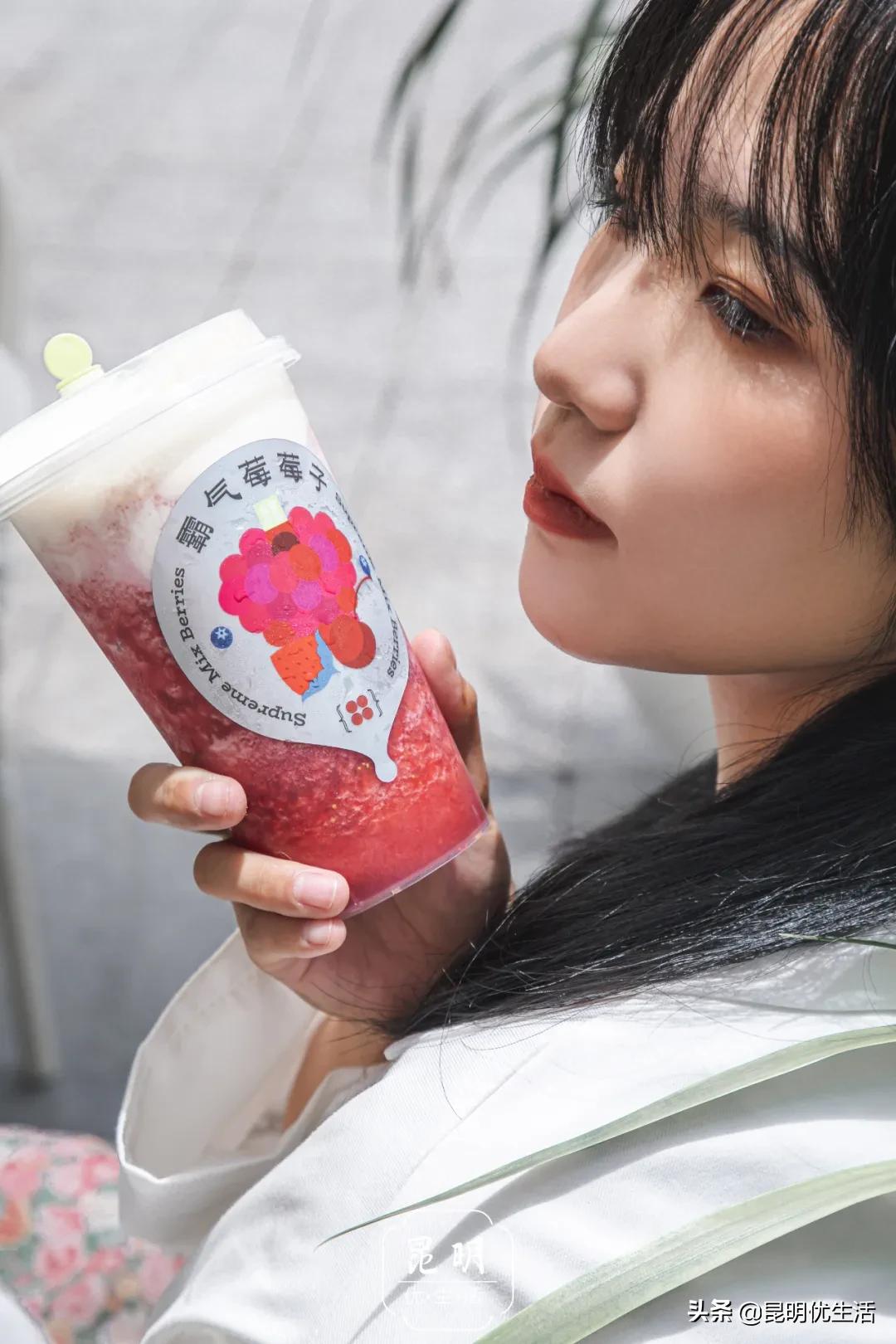 奈雪的茶测评霸气水蜜桃 (奈雪的茶粉色草莓)