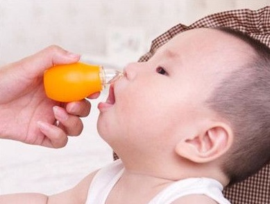 新生宝宝鼻子呼哧呼哧响怎么缓解,新生儿鼻子呼哧呼哧响正常吗