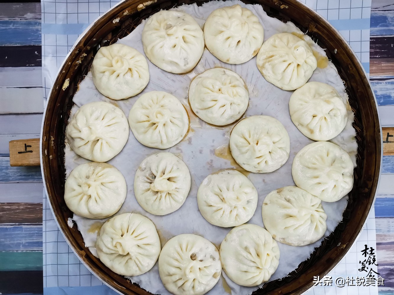 冬瓜大包子做法,冬瓜馅大包子怎么调馅不出汤