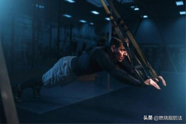 想练胸肌要补什么营养,想要练胸肌该怎么练