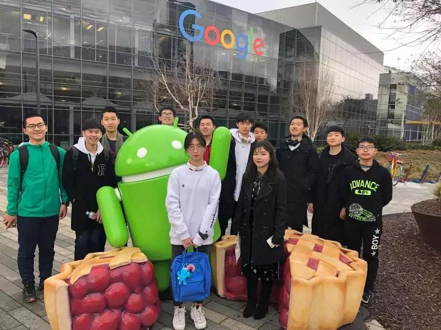 这帮人要组织去斯坦福大学玩机器人，就是价格小贵，心痛