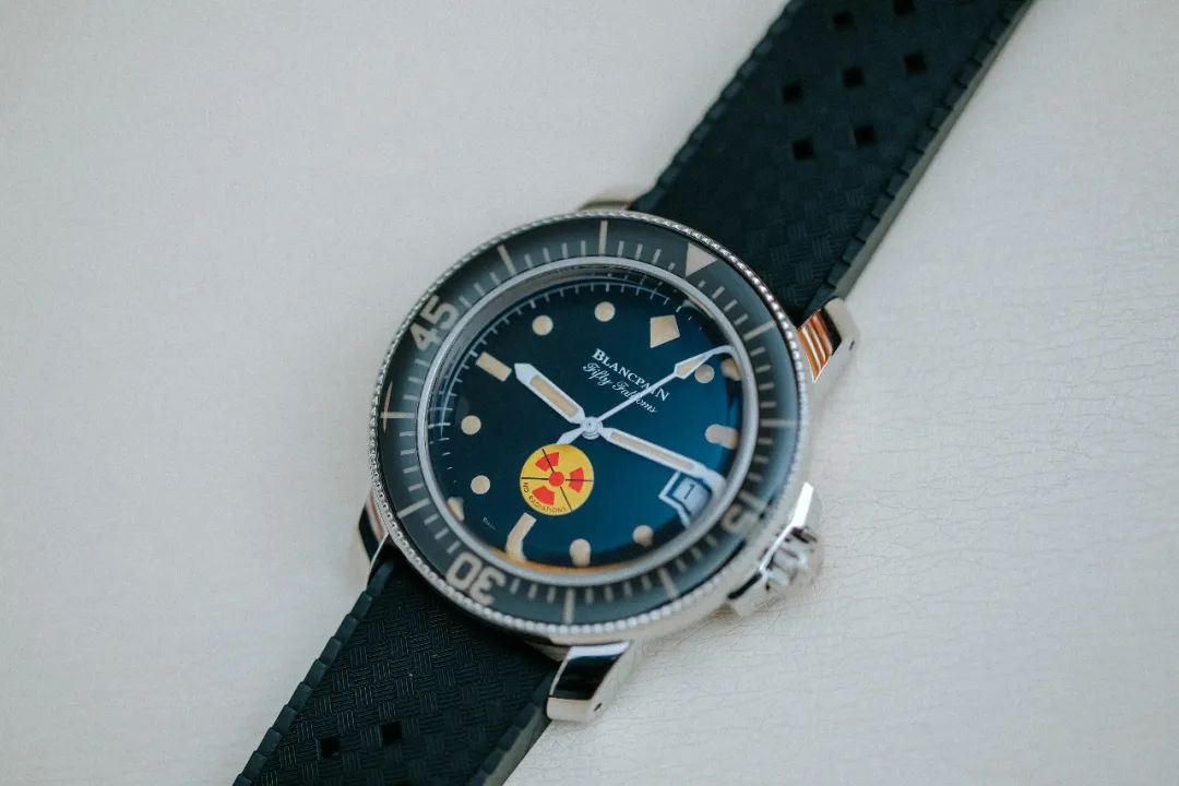 夏天出门戴手表,夏天戴表不好看