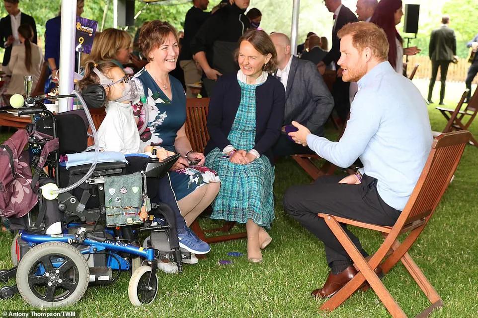 英国辉瑞疫苗第三针间隔三个月,英国疫情日增加人数