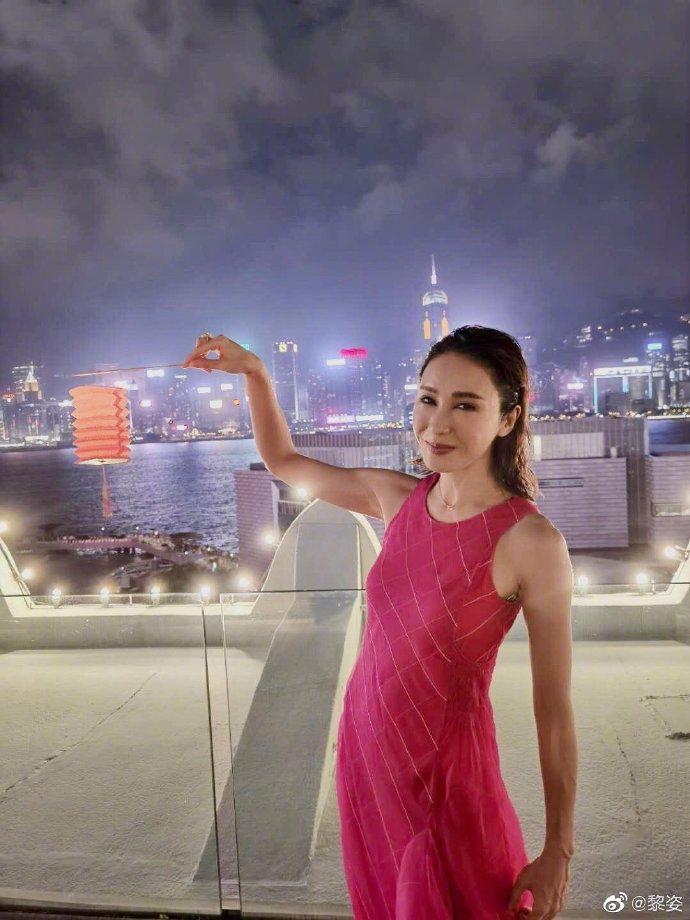 黎姿中年惊艳写真,黎姿晒照片七夕