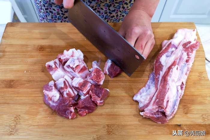 羊肉这样做特别香,冬天这样做羊肉特别解馋还有营养