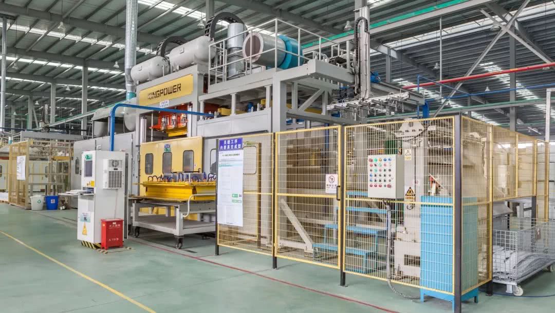 *镕基朱**“网开一面”，华日“起死回生”