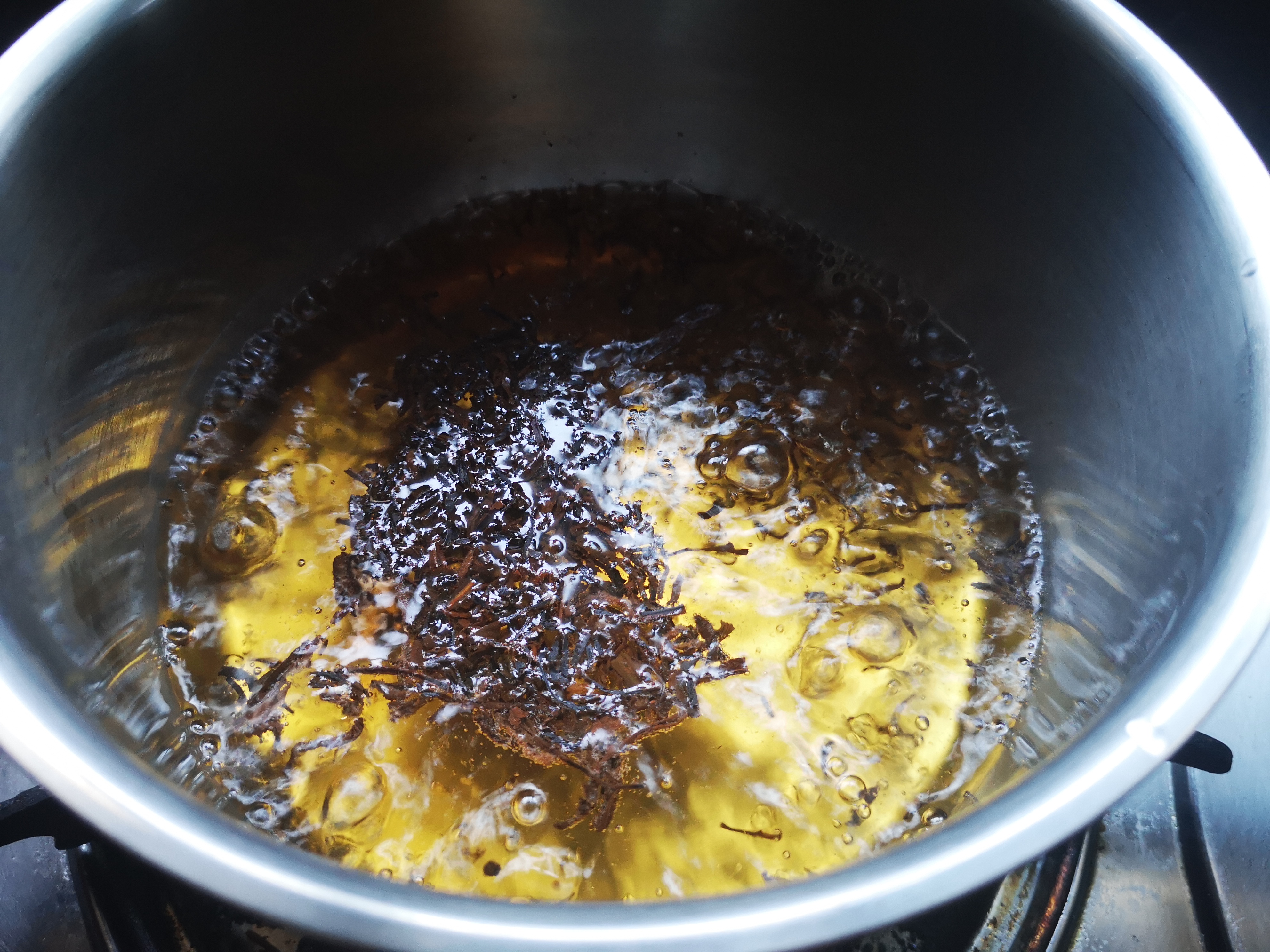 红茶金骏眉做奶茶的做法,金骏眉红茶做奶茶好喝