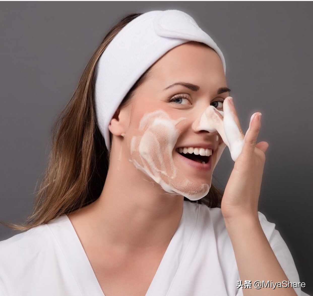 皮肤暗黄暗沉用什么护肤品国货,皮肤暗沉发黄适合什么保养品