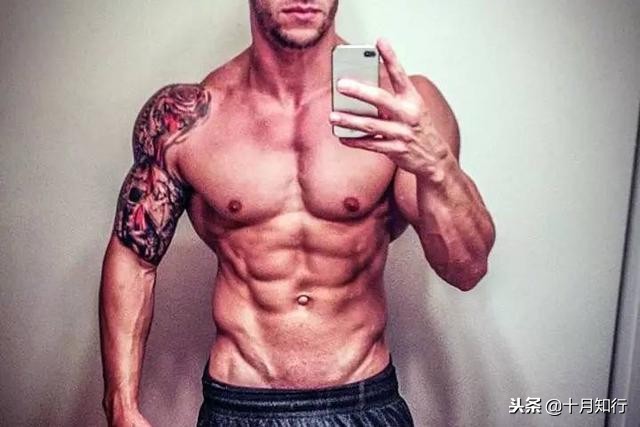 哑铃练胸肌上胸,哑铃练胸肌推胸