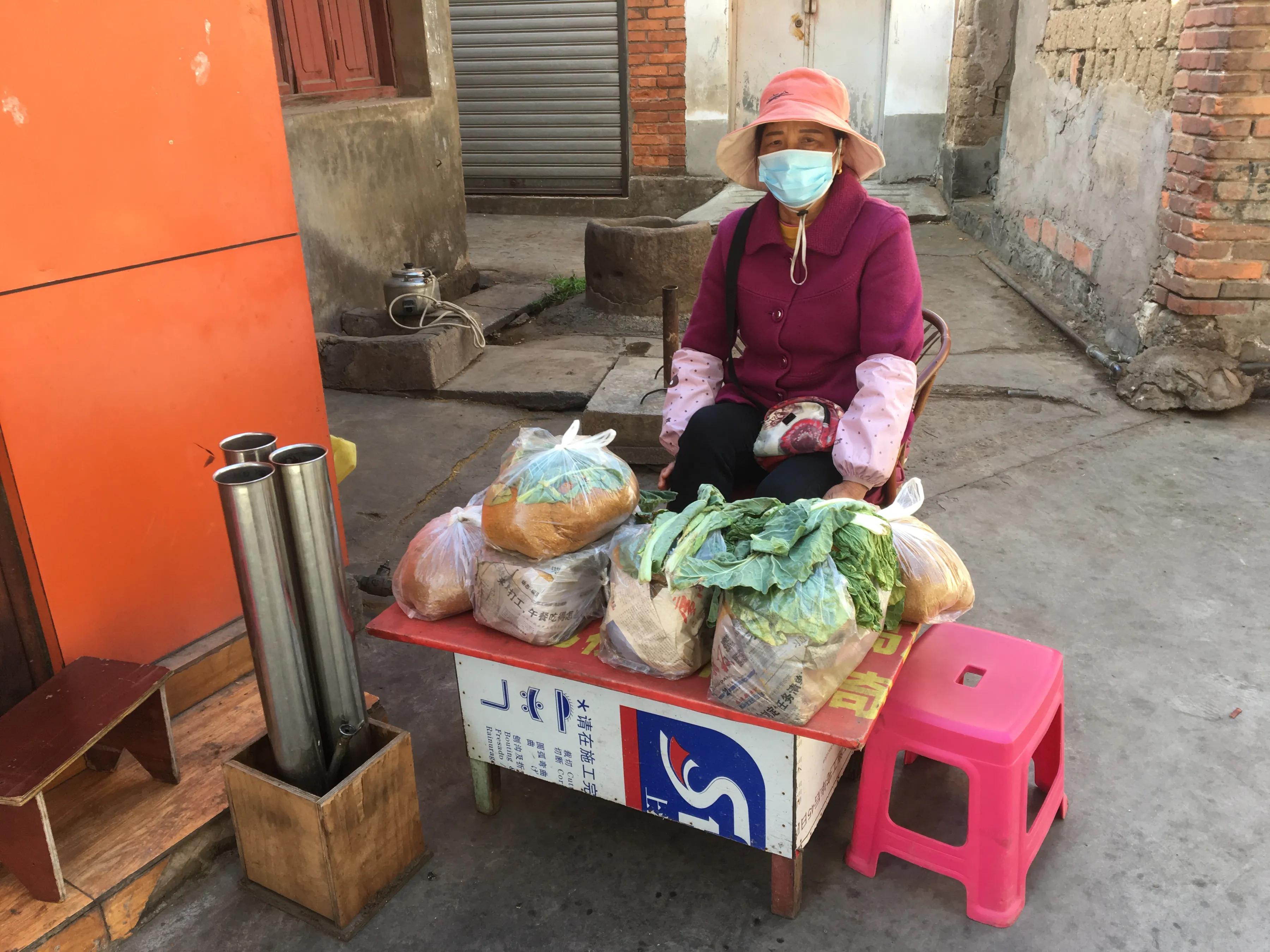 云南人抽烟,云南人抽烟方式