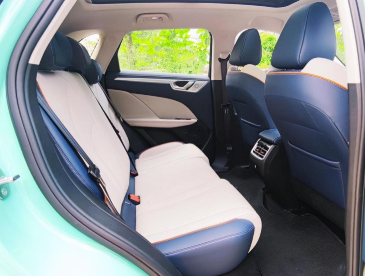 wey玛奇朵2021款车型1.5l油电混动,wey玛奇朵用车感受