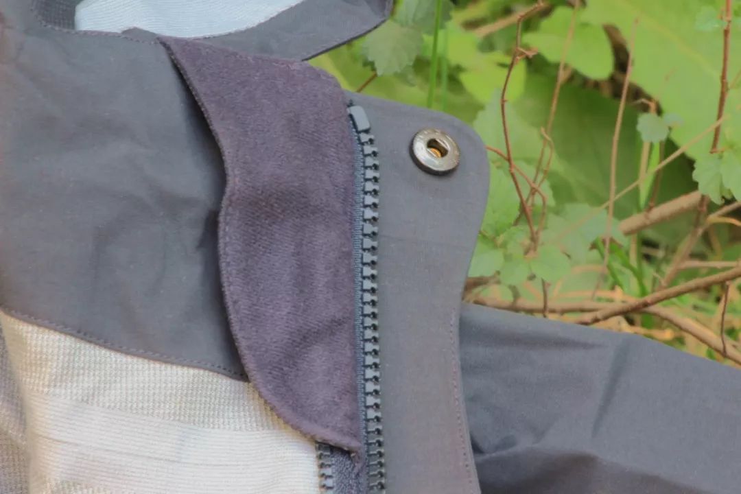 性价比最高的户外冲锋衣,户外防风薄款冲锋衣凯乐石