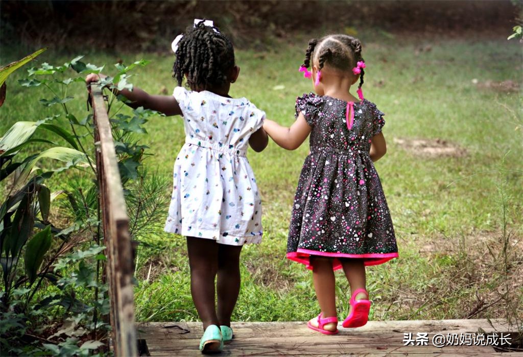 孩子性格孤僻不会跟人交流,孩子性格孤僻不合群怎么办
