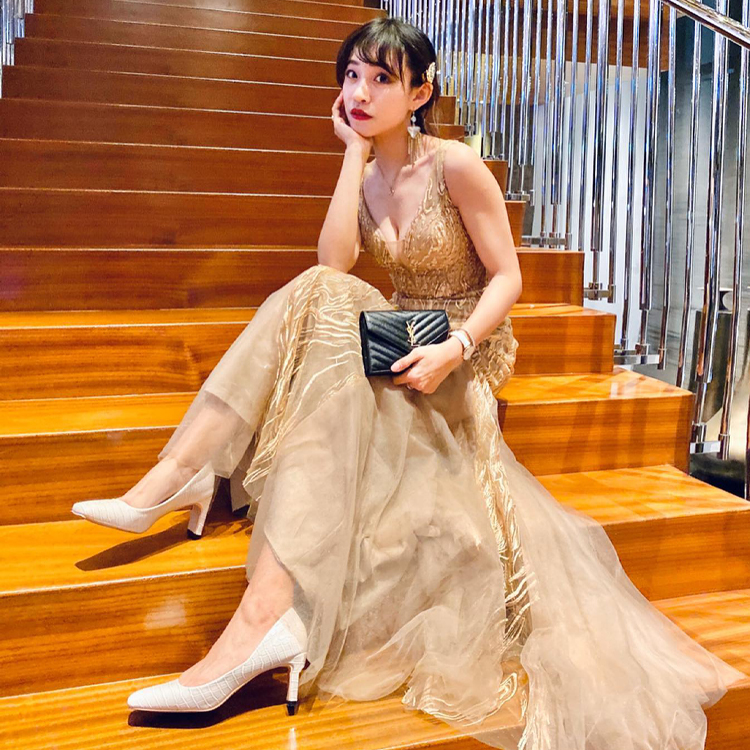 女生高跟鞋长袜穿搭技巧,高跟鞋怎么穿搭更好看