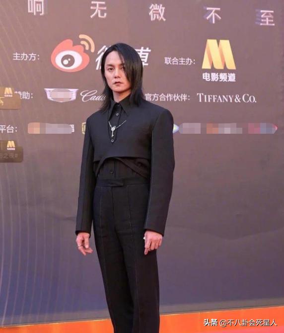 一脸横肉的男人视频素材,一脸横肉的帅哥