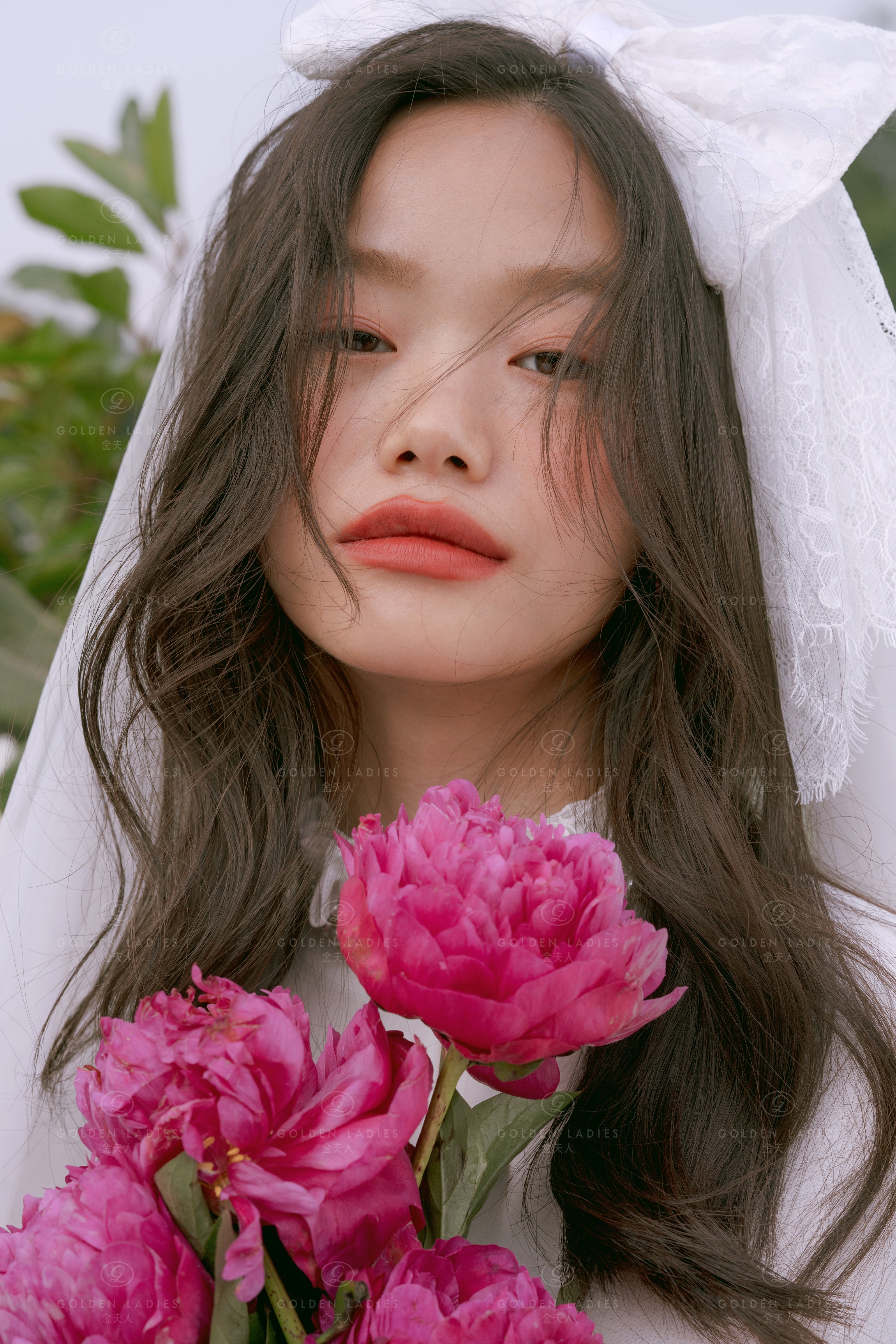 姐妹们快来帮我选婚纱图片,婚照背景照片