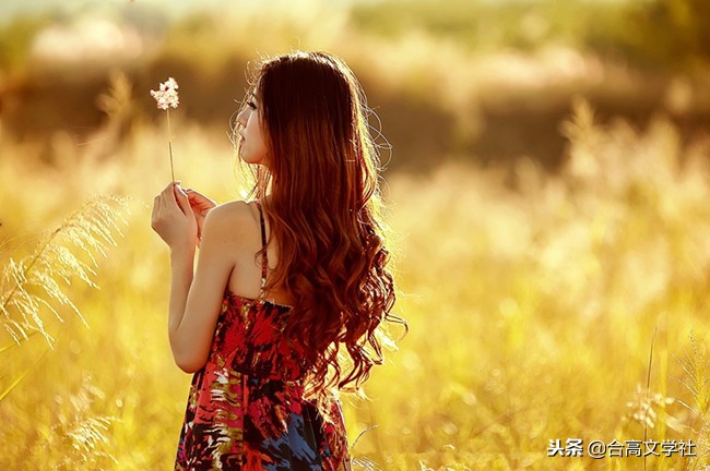 玉肌初浴乱人心，唯我独看画中人