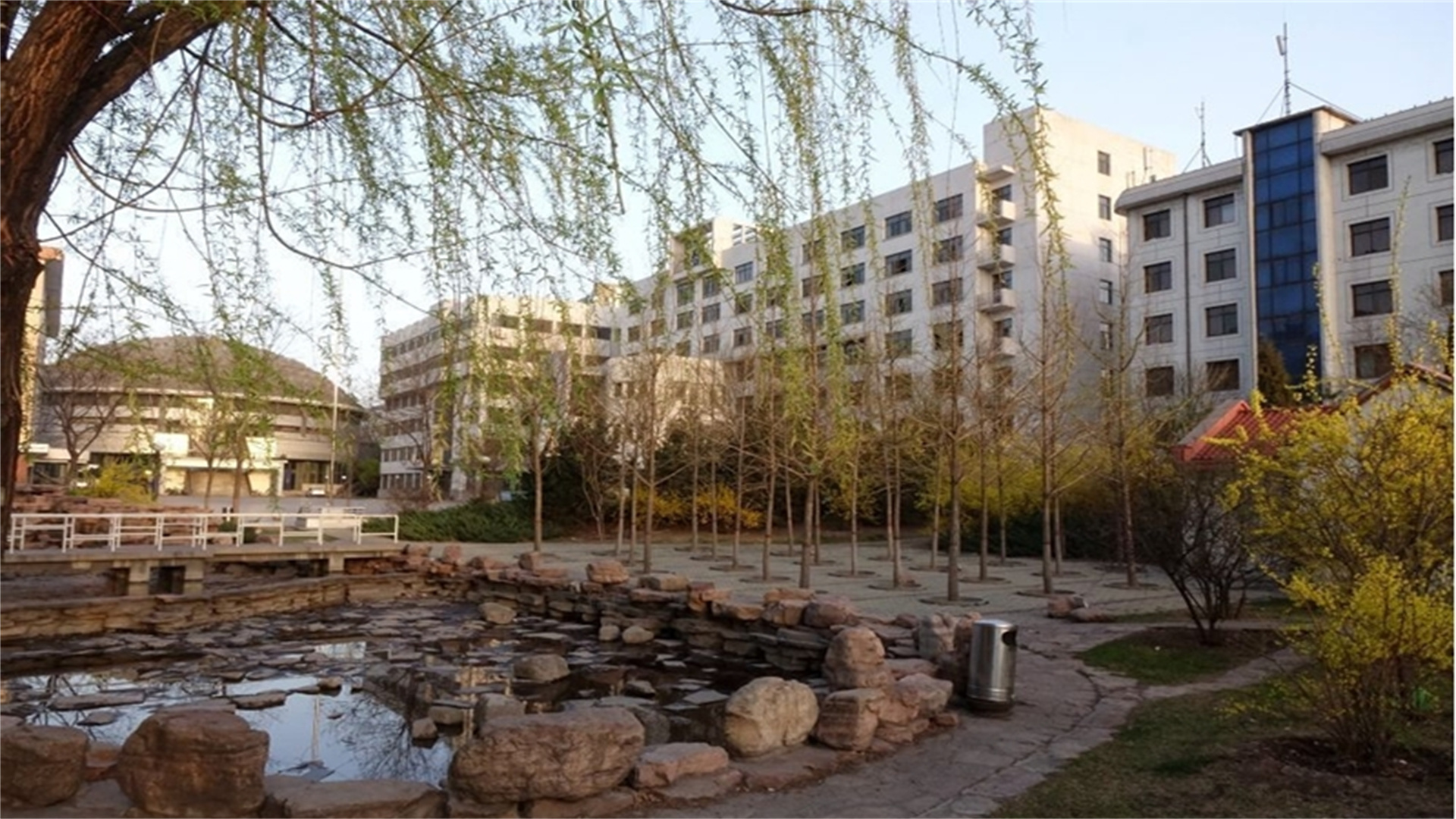 高考生关注这些,高考生关注这5个专业烂大街