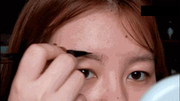 郑爽的“西装外套+阔腿裤”太美！但她的鼻子是又整容了吗？