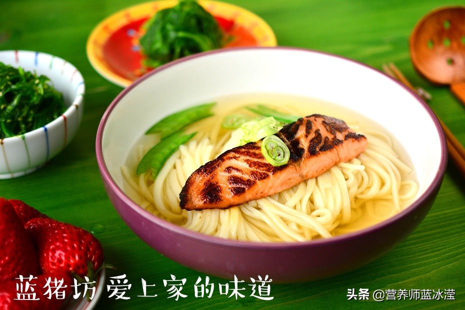 婴儿辅食三文鱼和什么搭配,三文鱼烩饭辅食一岁以上