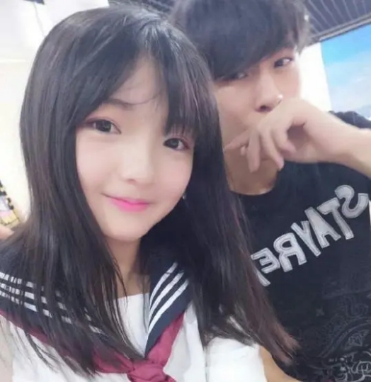 LOL手游能够暴富？包子直播告诉你方法一个ID上万块？