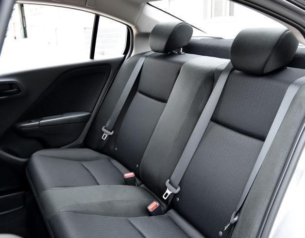 本田经典锋范1.5l5at驾驶感受,锋范15年1.5自然吸气8万公里多少钱