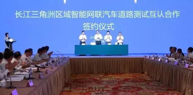 争做中国“凤凰城”，自动驾驶背后的城市争夺战