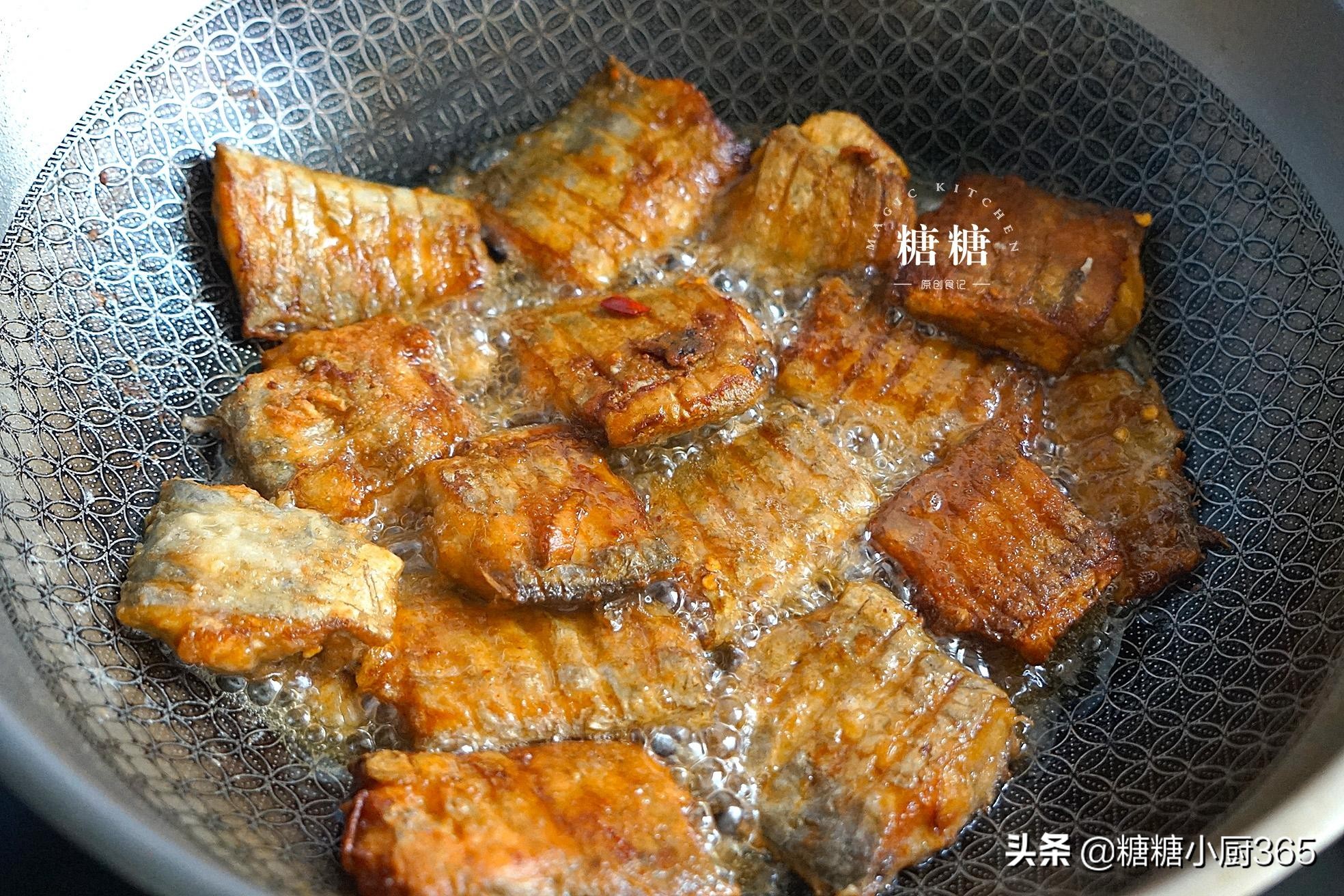 煎带鱼为什么会破皮,炸带鱼为什么会粘锅怎么补救