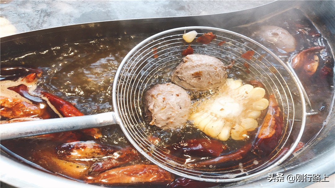 潮汕牛肉火锅牛肉哪个部位好吃,潮汕牛肉火锅如何让牛肉更嫩