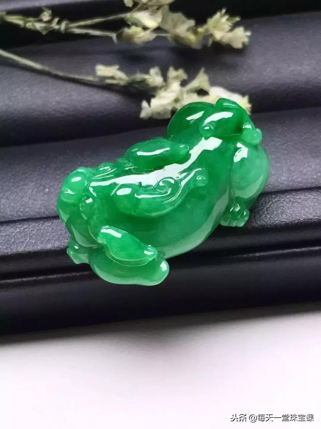 水晶和翡翠一起影响效果吗,水晶和玉石有辐射吗