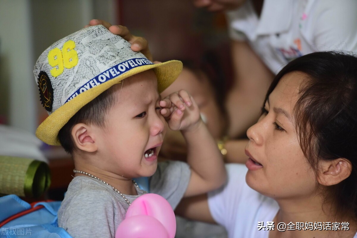 幼儿园孩子之间玩耍受伤了谁负责,孩子在幼儿园受伤留疤怎么处理